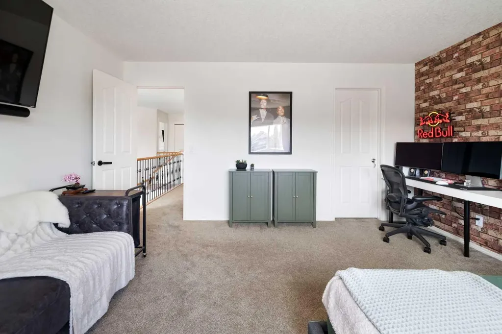 2693 Coopers Circle SW Airdrie AB T4B 3B8