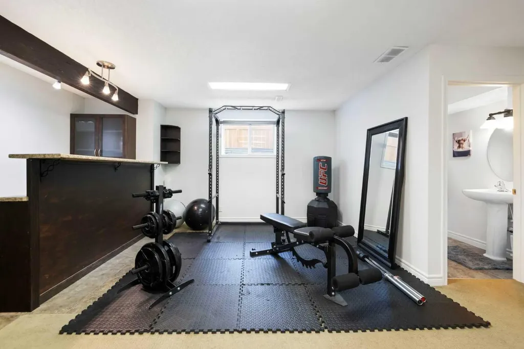 2693 Coopers Circle SW Airdrie AB T4B 3B8
