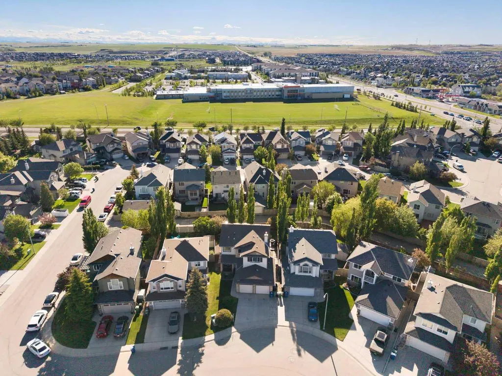 2693 Coopers Circle SW Airdrie AB T4B 3B8