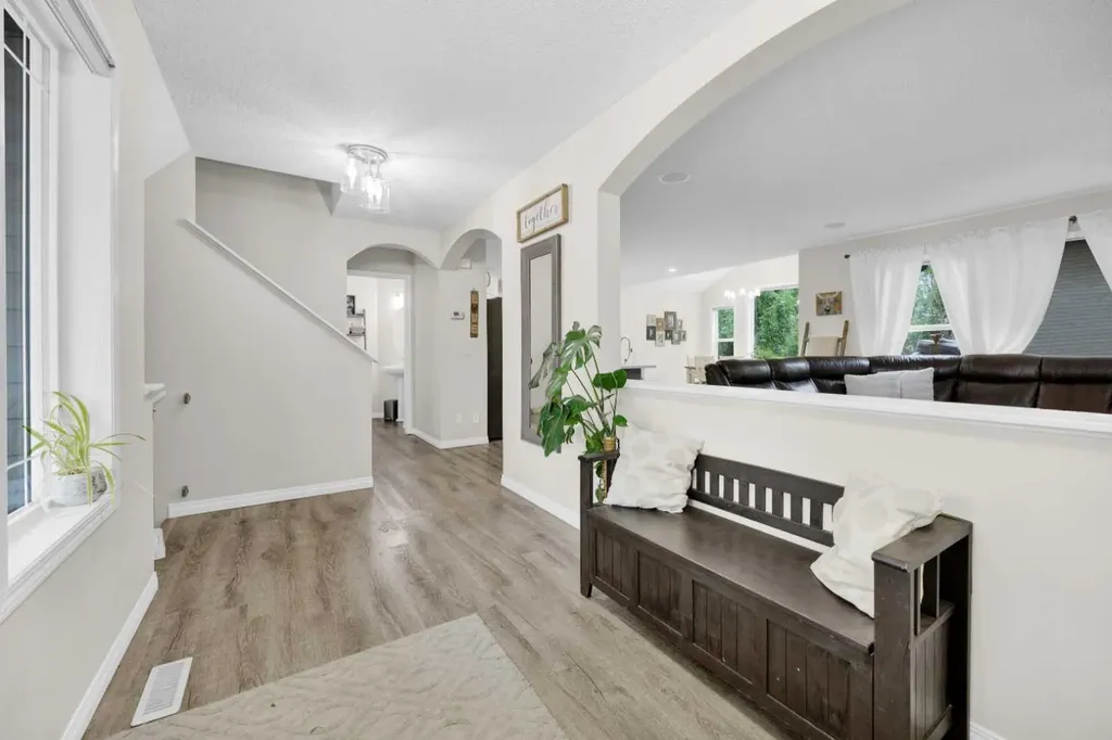 907 Cimarron Park Close S Okotoks AB T1S2E8