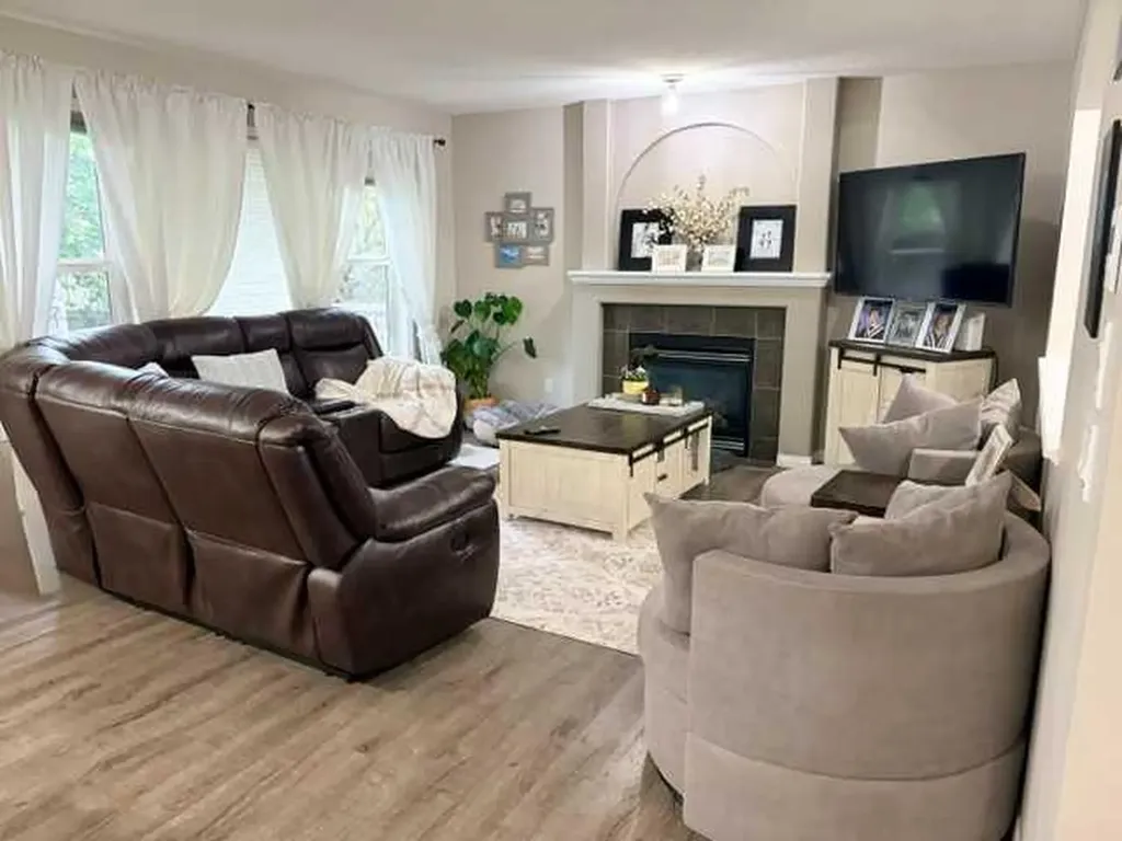 907 Cimarron Park Close S Okotoks AB T1S2E8