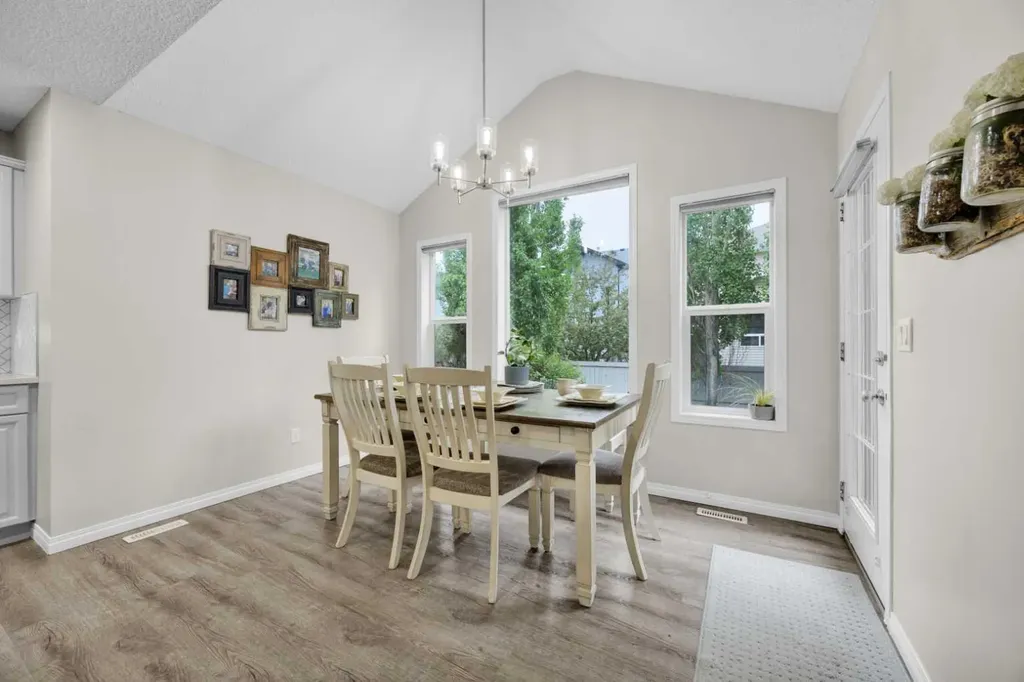 907 Cimarron Park Close S Okotoks AB T1S2E8