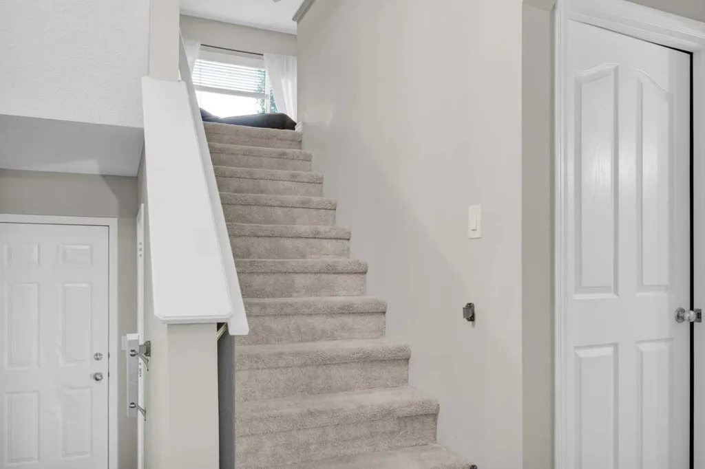 907 Cimarron Park Close S Okotoks AB T1S2E8