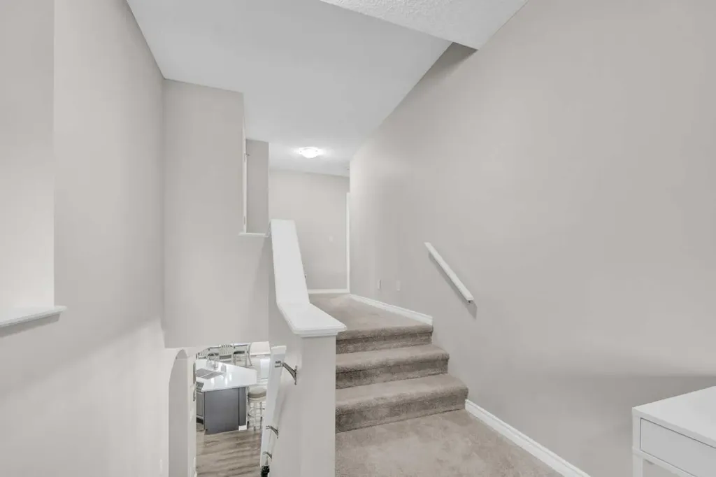 907 Cimarron Park Close S Okotoks AB T1S2E8