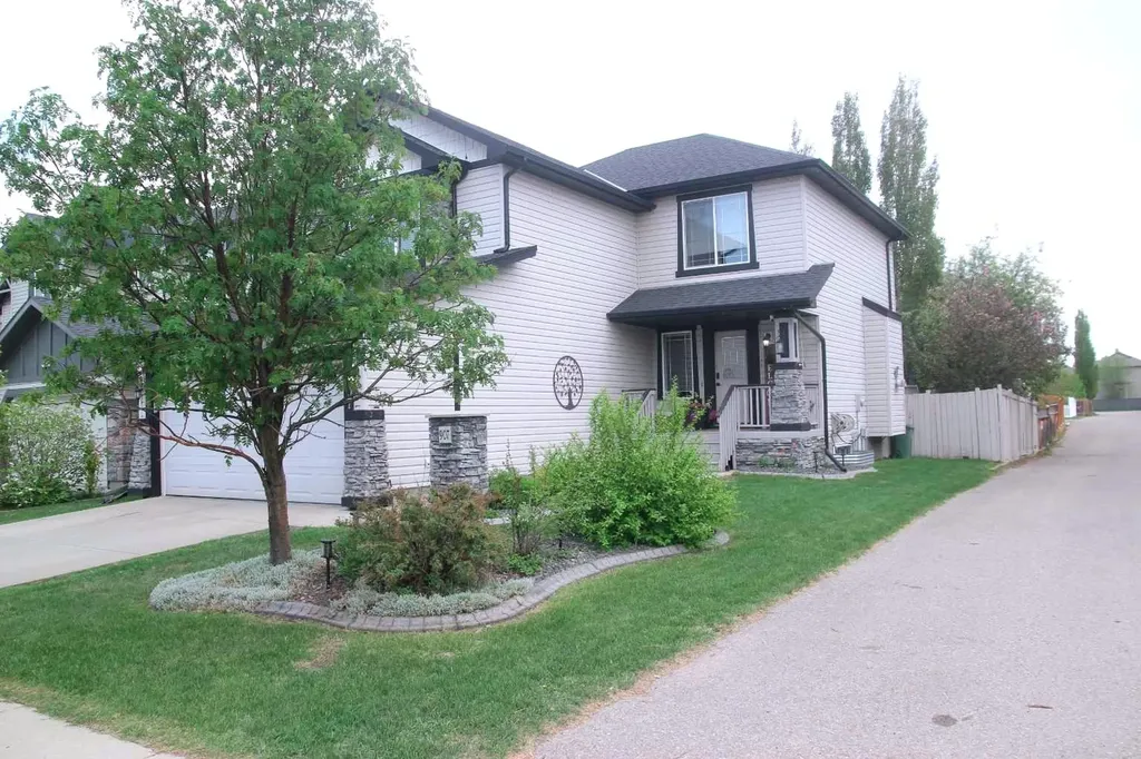 907 Cimarron Park Close S Okotoks AB T1S2E8