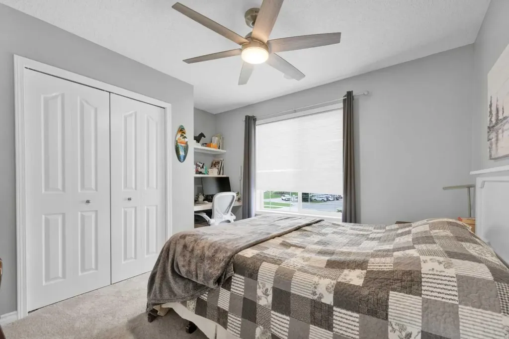 907 Cimarron Park Close S Okotoks AB T1S2E8