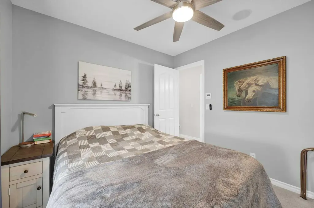 907 Cimarron Park Close S Okotoks AB T1S2E8