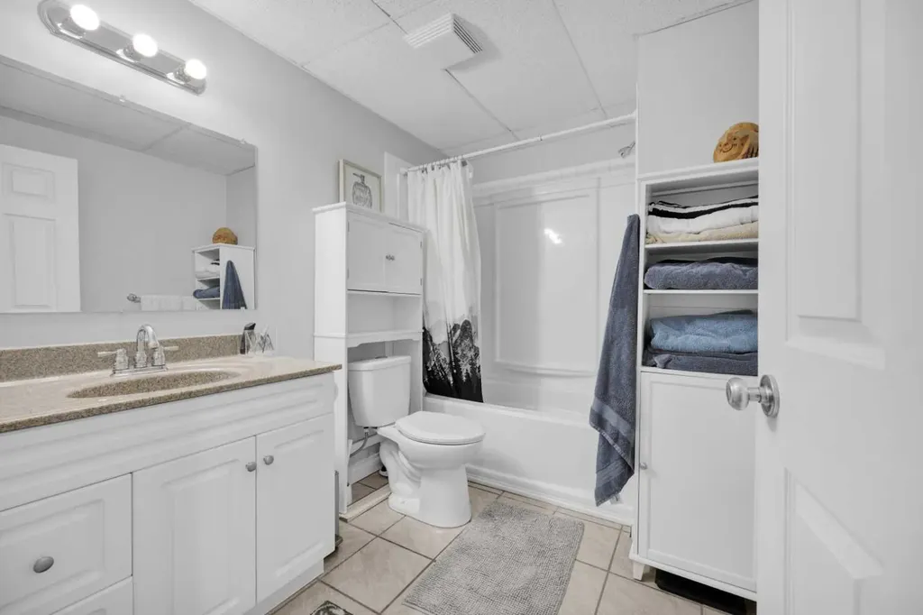 907 Cimarron Park Close S Okotoks AB T1S2E8