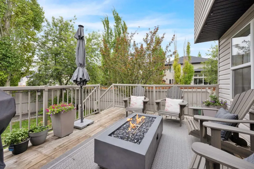 907 Cimarron Park Close S Okotoks AB T1S2E8