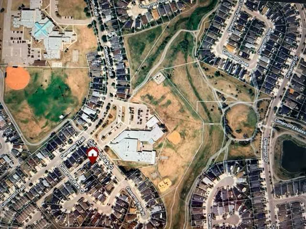 907 Cimarron Park Close S Okotoks AB T1S2E8