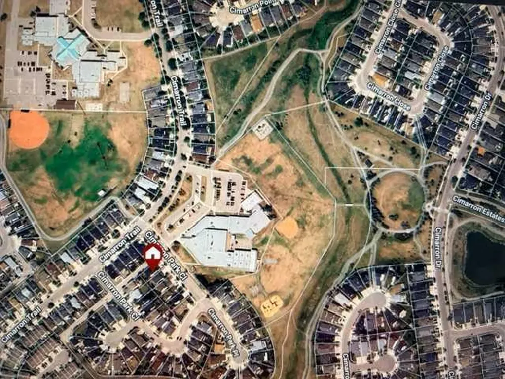 907 Cimarron Park Close S Okotoks AB T1S2E8