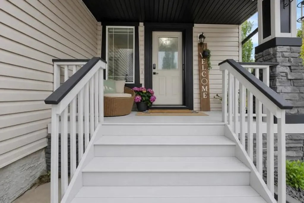 907 Cimarron Park Close S Okotoks AB T1S2E8