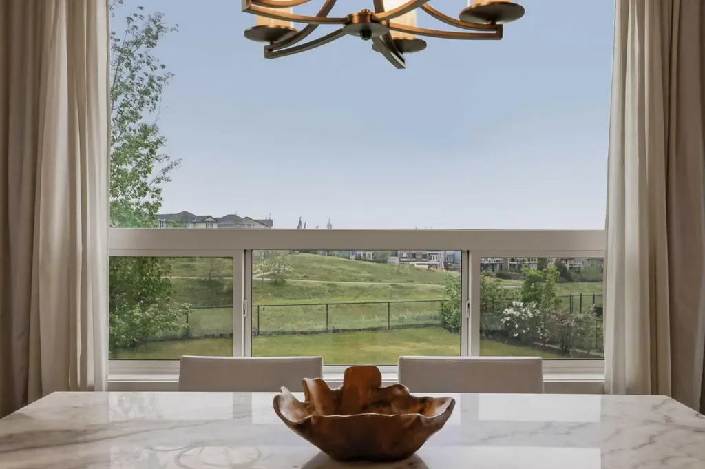64 Panton Heights NW Calgary AB T3K 0W3