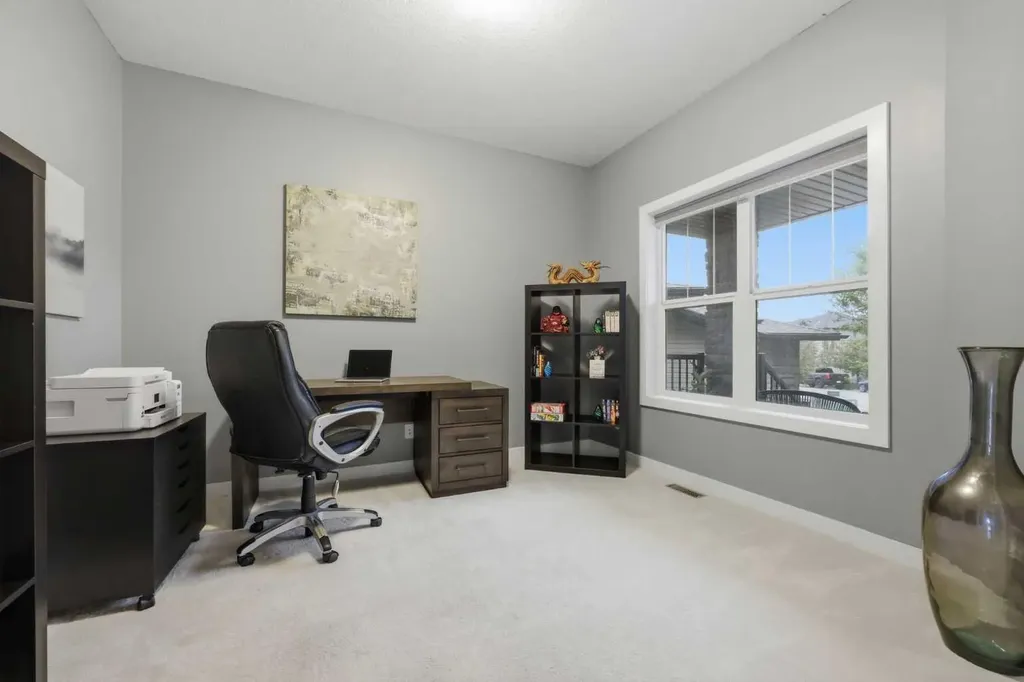 64 Panton Heights NW Calgary AB T3K 0W3