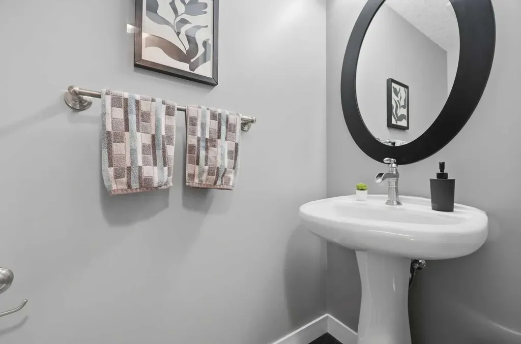 64 Panton Heights NW Calgary AB T3K 0W3