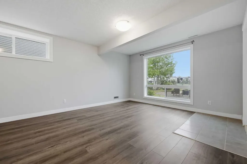 64 Panton Heights NW Calgary AB T3K 0W3