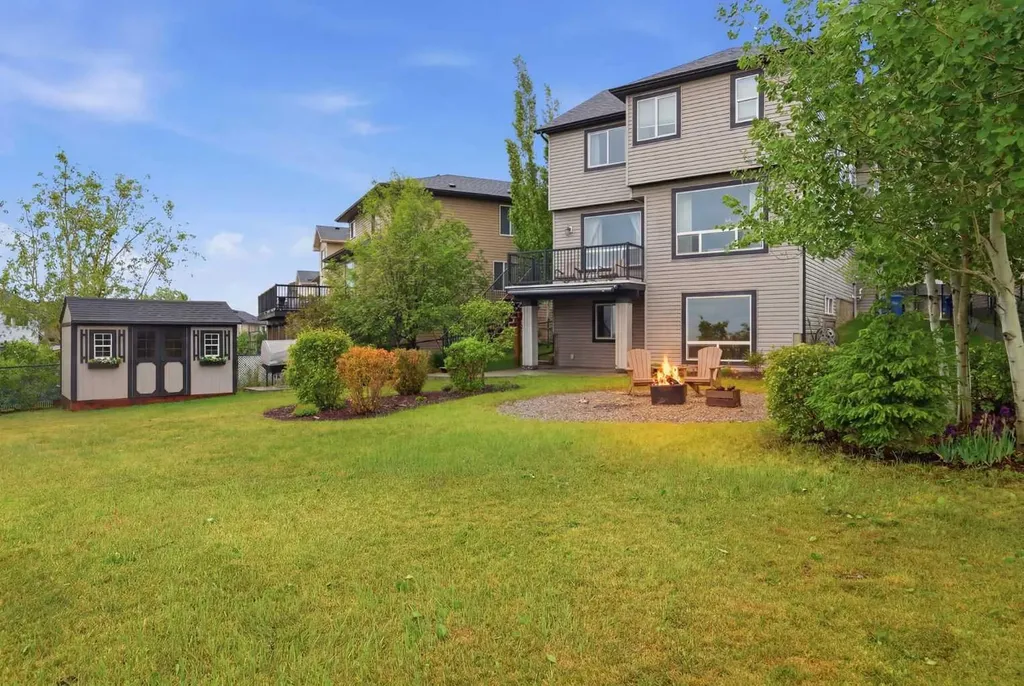 64 Panton Heights NW Calgary AB T3K 0W3