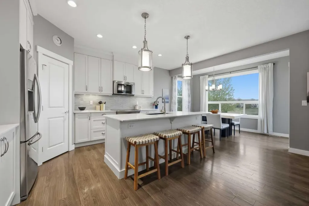 64 Panton Heights NW Calgary AB T3K 0W3