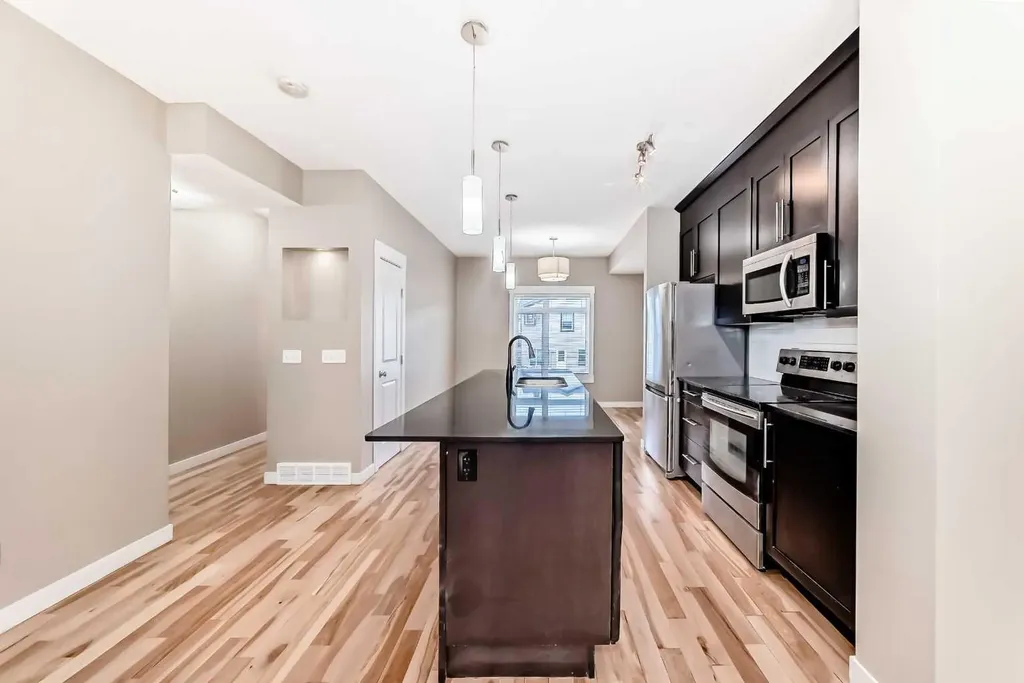 606 Skyview Point Place NE Calgary AB T3N0L7