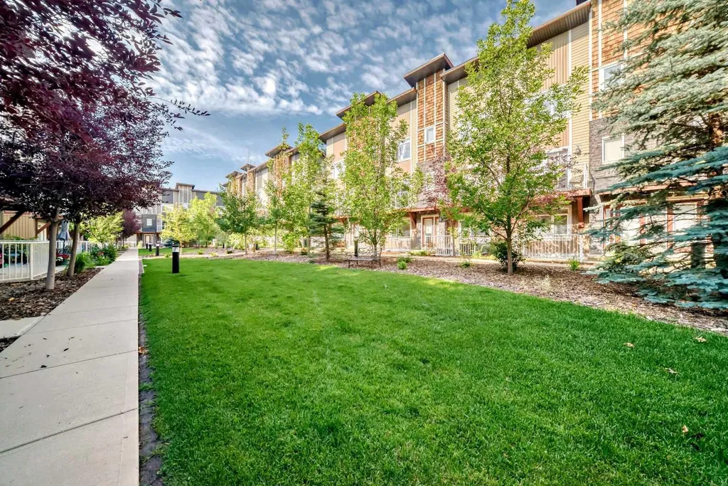 606 Skyview Point Place NE Calgary AB T3N0L7