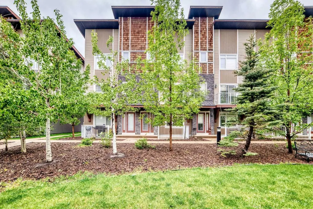 606 Skyview Point Place NE Calgary AB T3N0L7