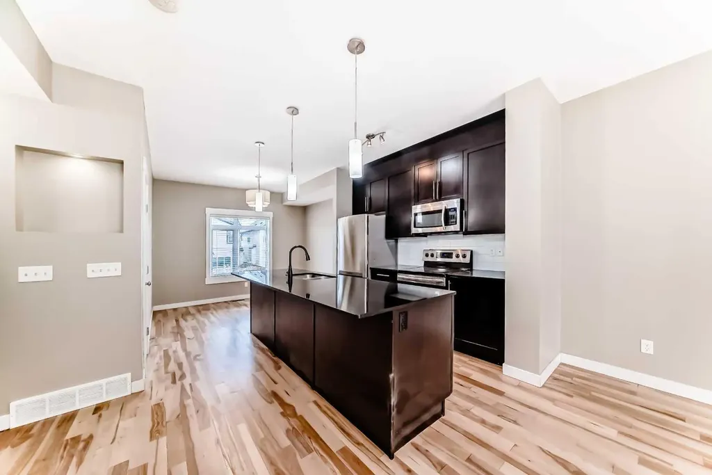 606 Skyview Point Place NE Calgary AB T3N0L7