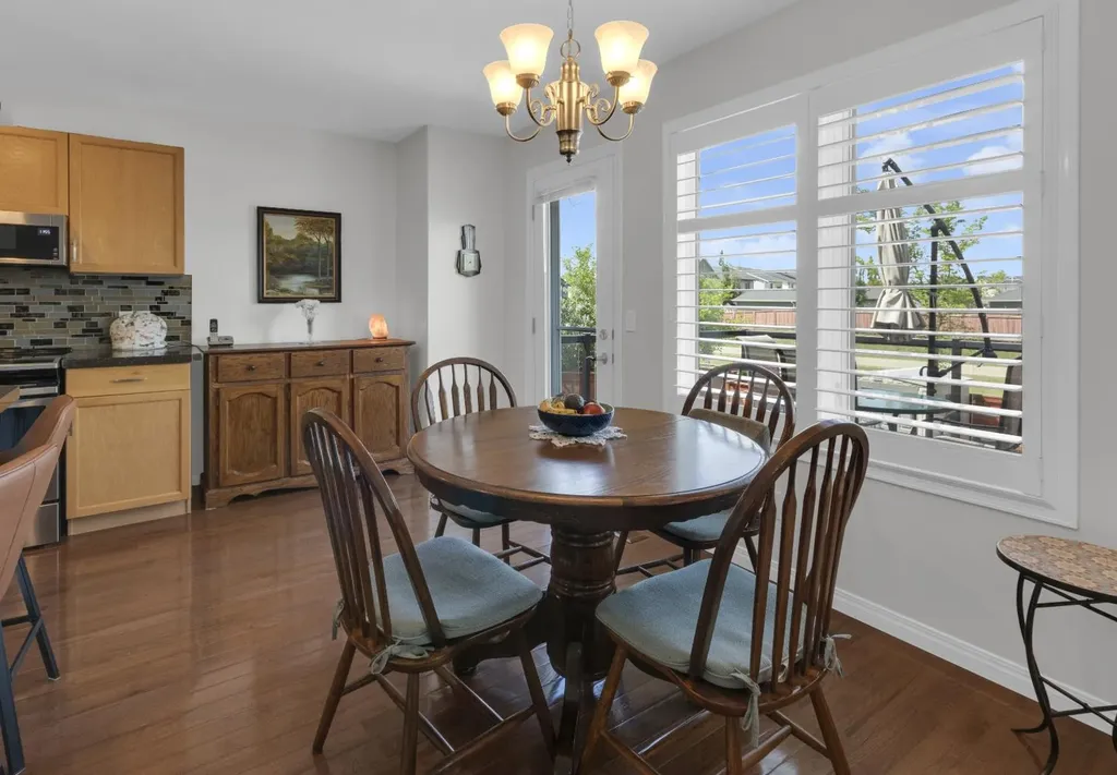 381 Silver Springs Way NW Airdrie AB T4B 2X8