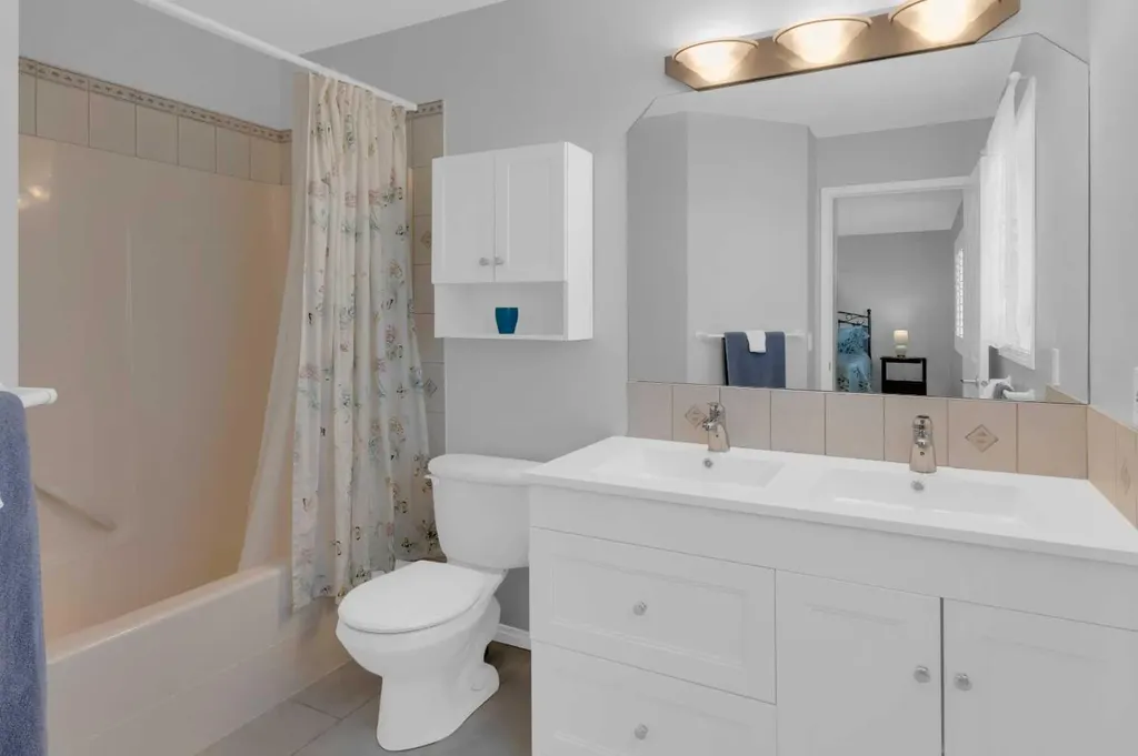 381 Silver Springs Way NW Airdrie AB T4B 2X8