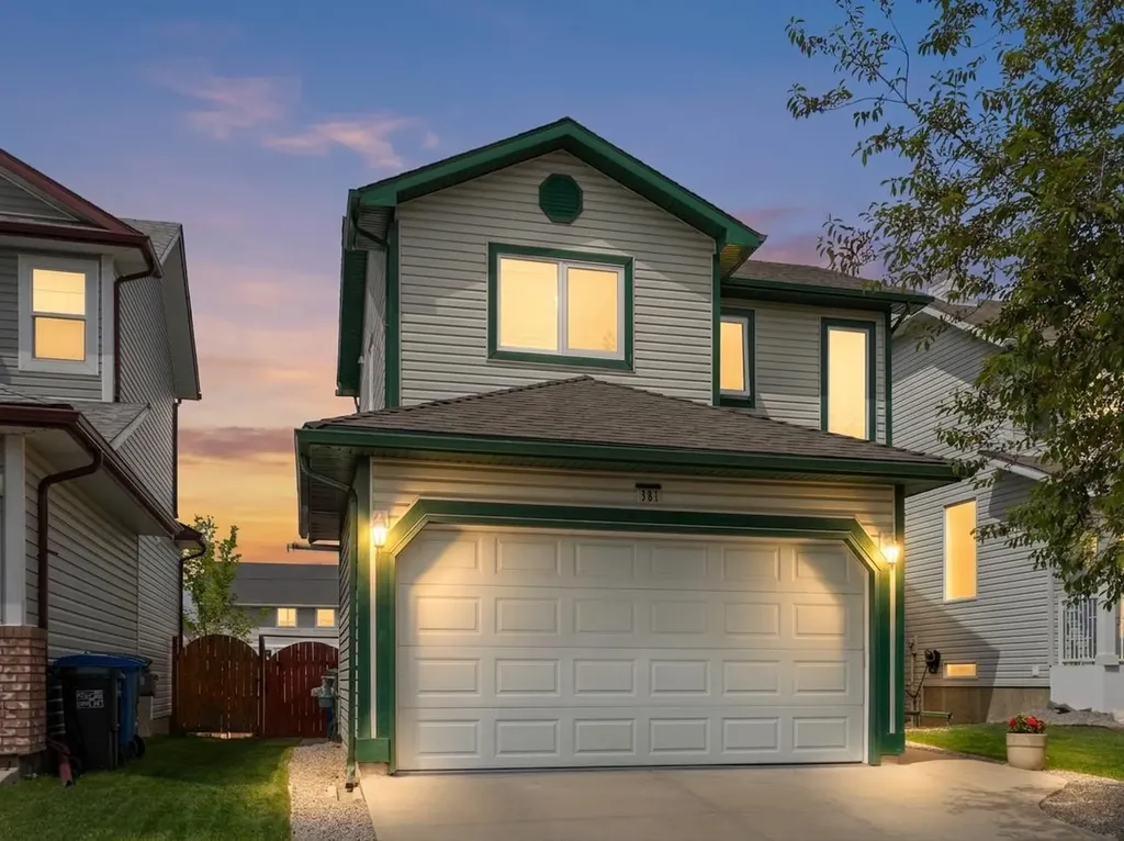 381 Silver Springs Way NW Airdrie AB T4B 2X8