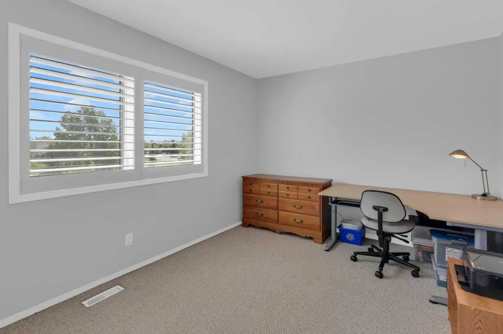 381 Silver Springs Way NW Airdrie AB T4B 2X8