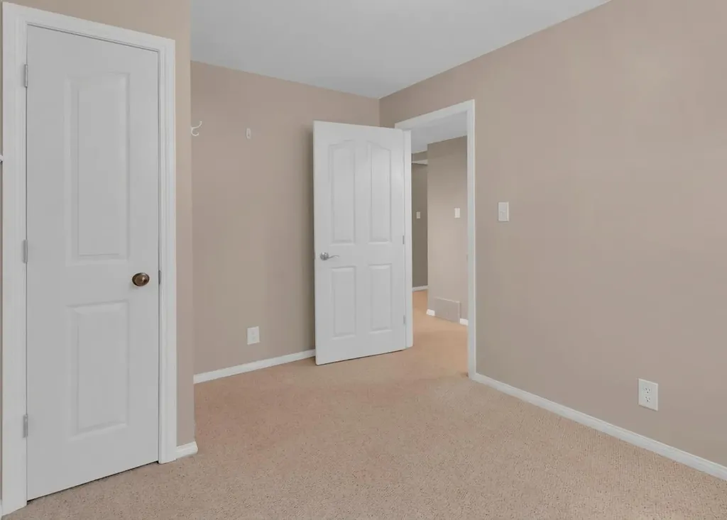 381 Silver Springs Way NW Airdrie AB T4B 2X8