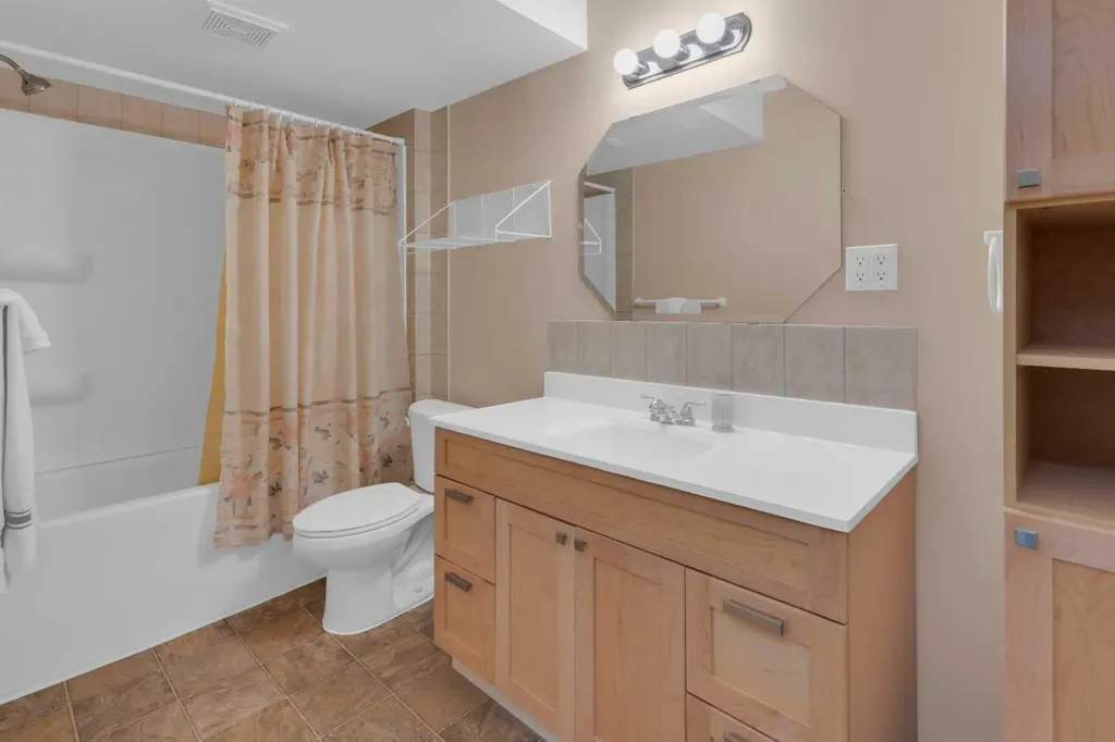 381 Silver Springs Way NW Airdrie AB T4B 2X8