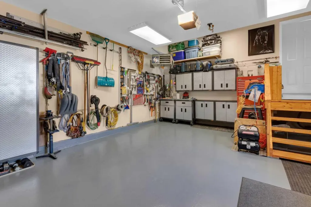 381 Silver Springs Way NW Airdrie AB T4B 2X8