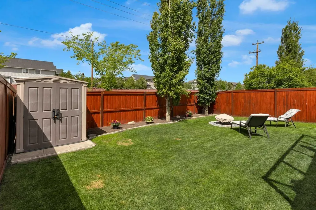 381 Silver Springs Way NW Airdrie AB T4B 2X8
