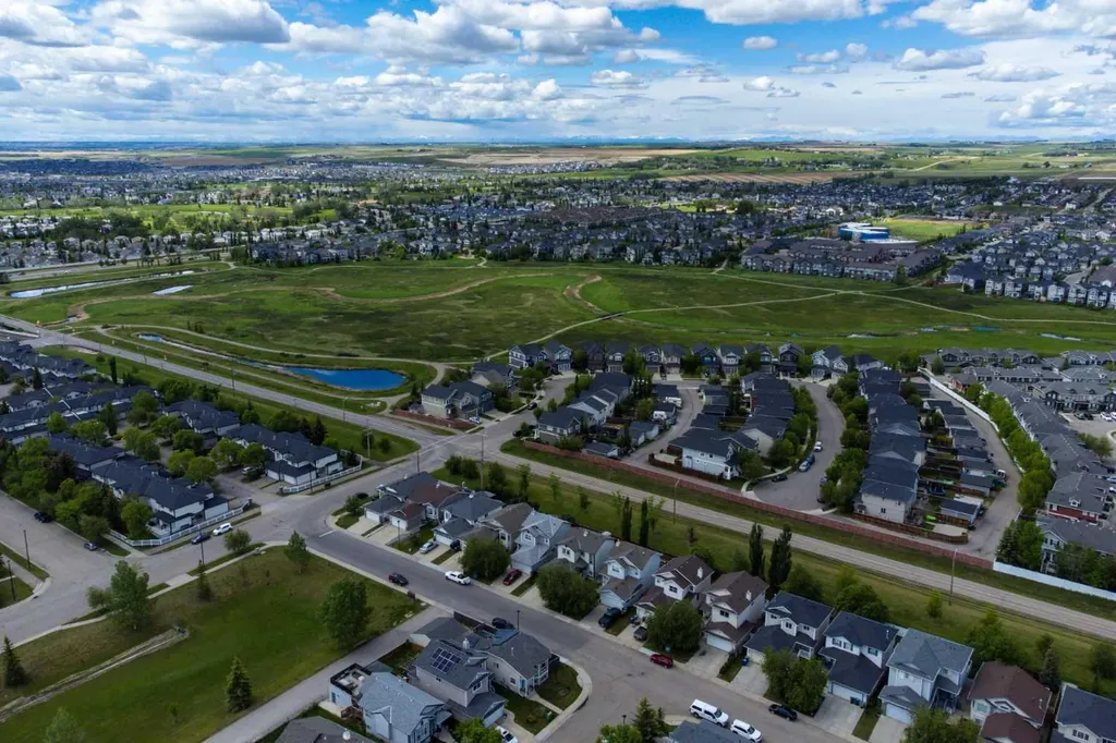 381 Silver Springs Way NW Airdrie AB T4B 2X8