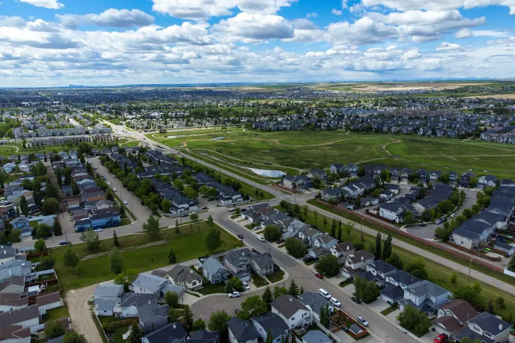 381 Silver Springs Way NW Airdrie AB T4B 2X8