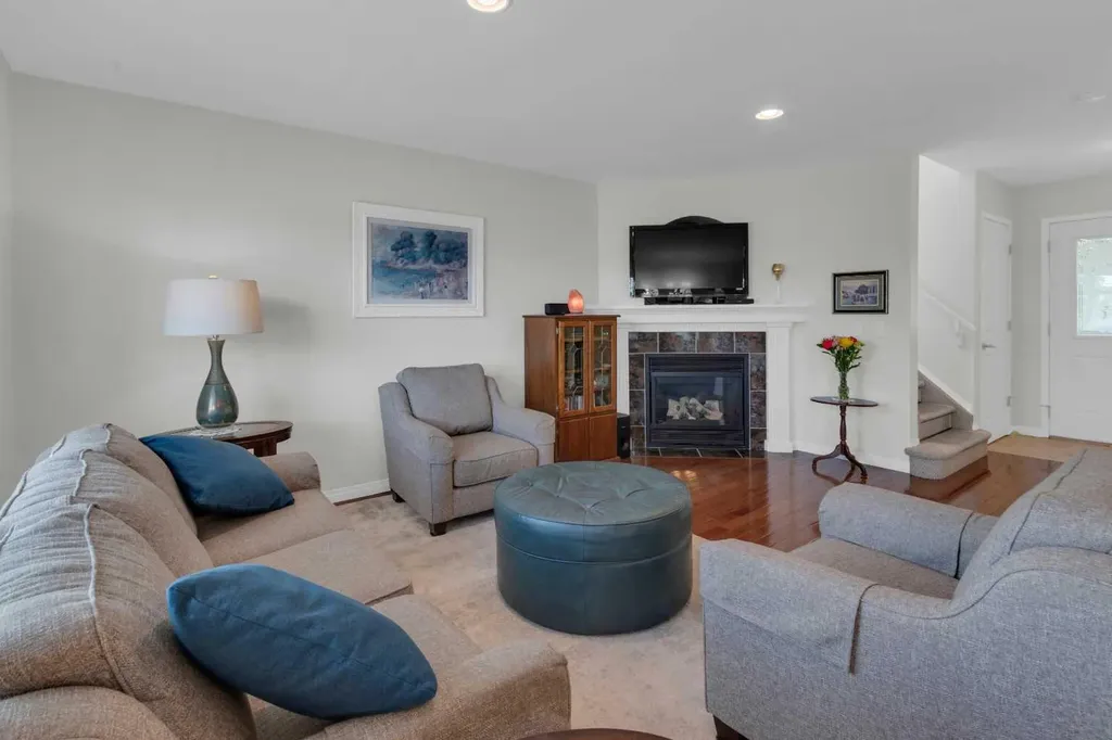 381 Silver Springs Way NW Airdrie AB T4B 2X8