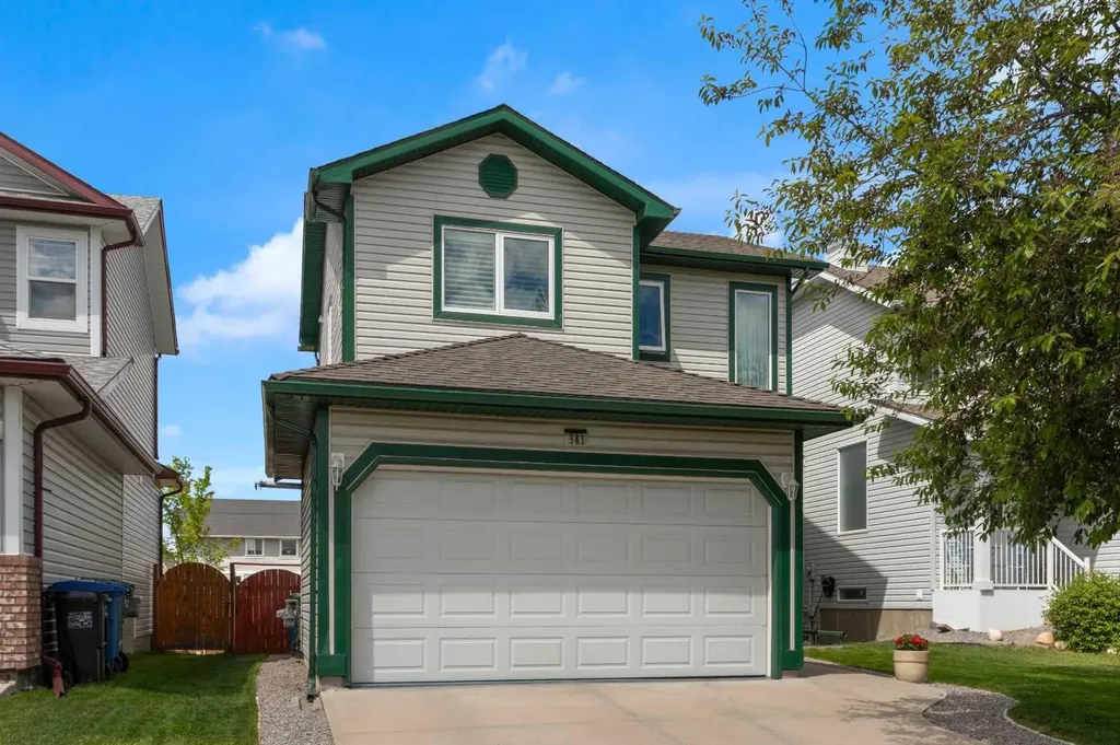381 Silver Springs Way NW Airdrie AB T4B 2X8