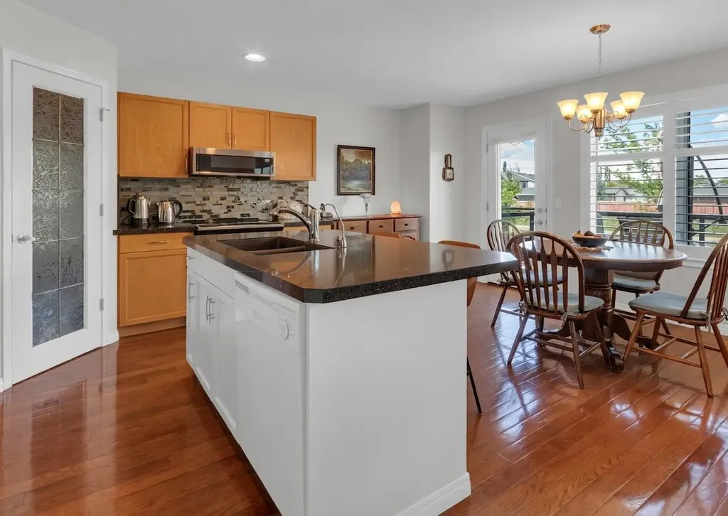 381 Silver Springs Way NW Airdrie AB T4B 2X8