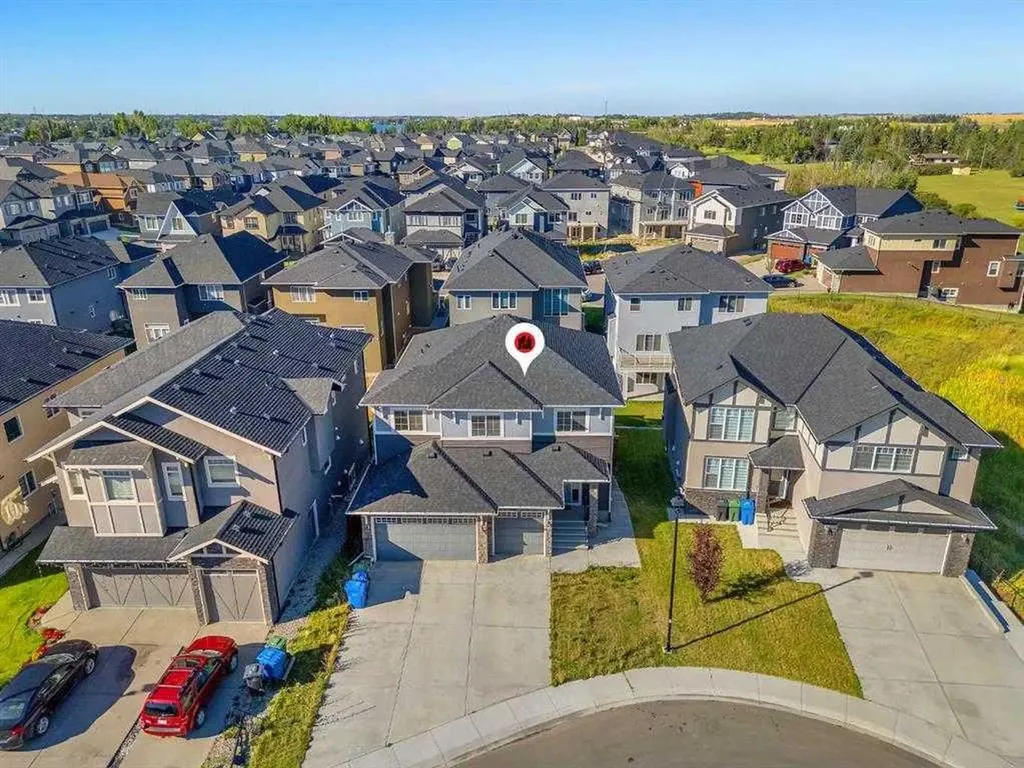 109 Kinniburgh Cove Chestermere AB T1X 0Y6