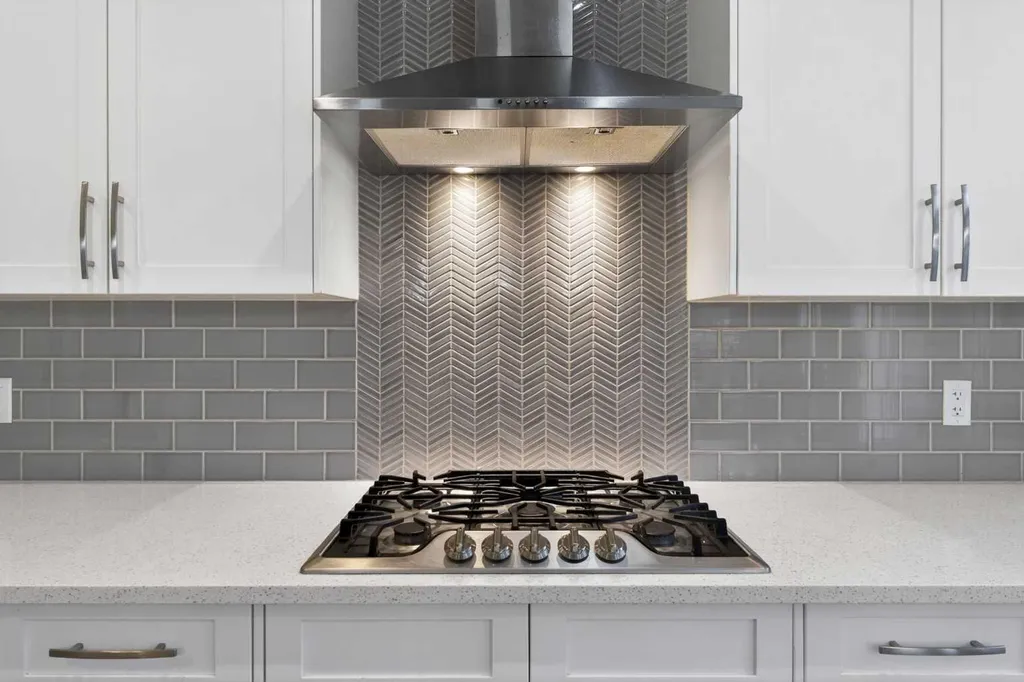 109 Kinniburgh Cove Chestermere AB T1X 0Y6