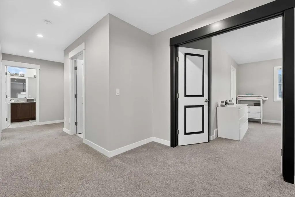 109 Kinniburgh Cove Chestermere AB T1X 0Y6