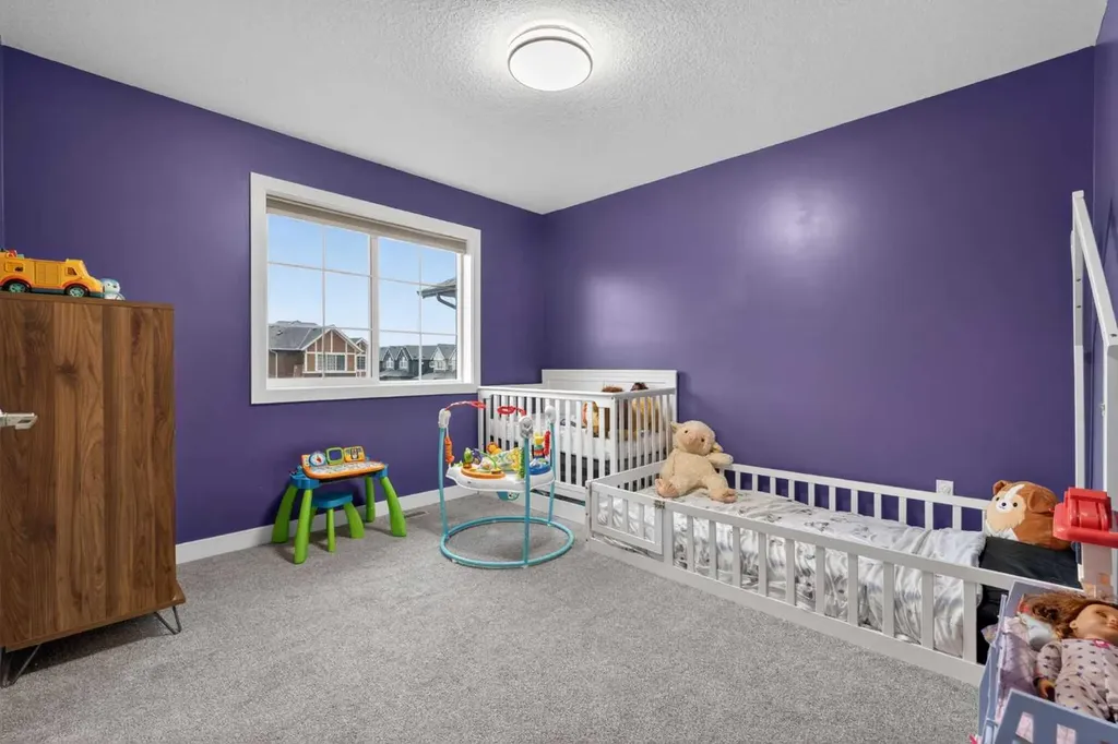 109 Kinniburgh Cove Chestermere AB T1X 0Y6