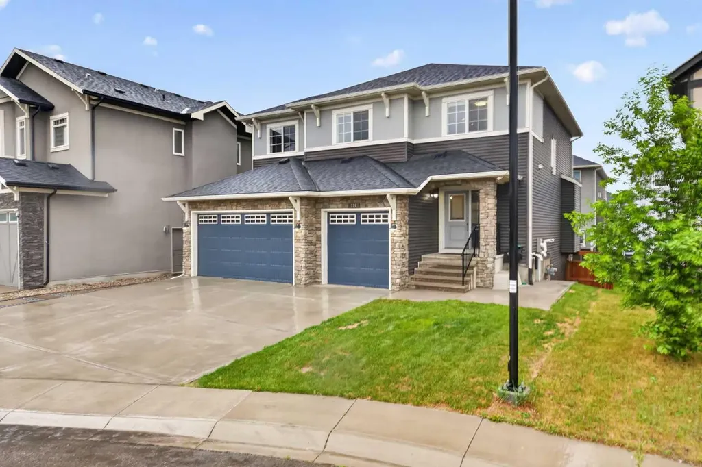 109 Kinniburgh Cove Chestermere AB T1X 0Y6