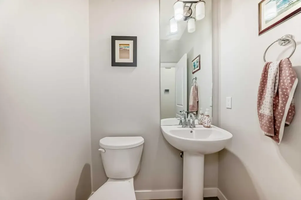 120 Emberside Place Cochrane AB T4C3A8