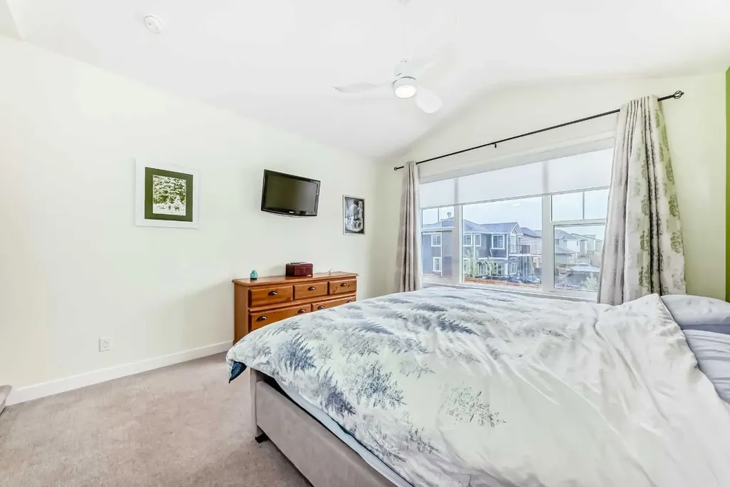 120 Emberside Place Cochrane AB T4C3A8