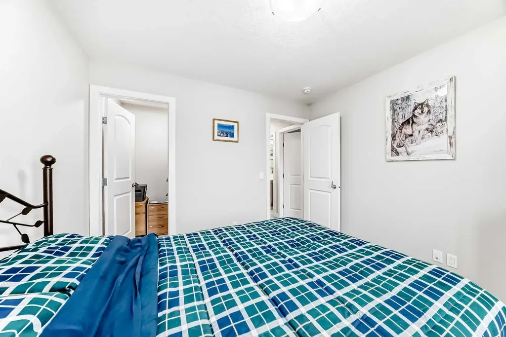 120 Emberside Place Cochrane AB T4C3A8
