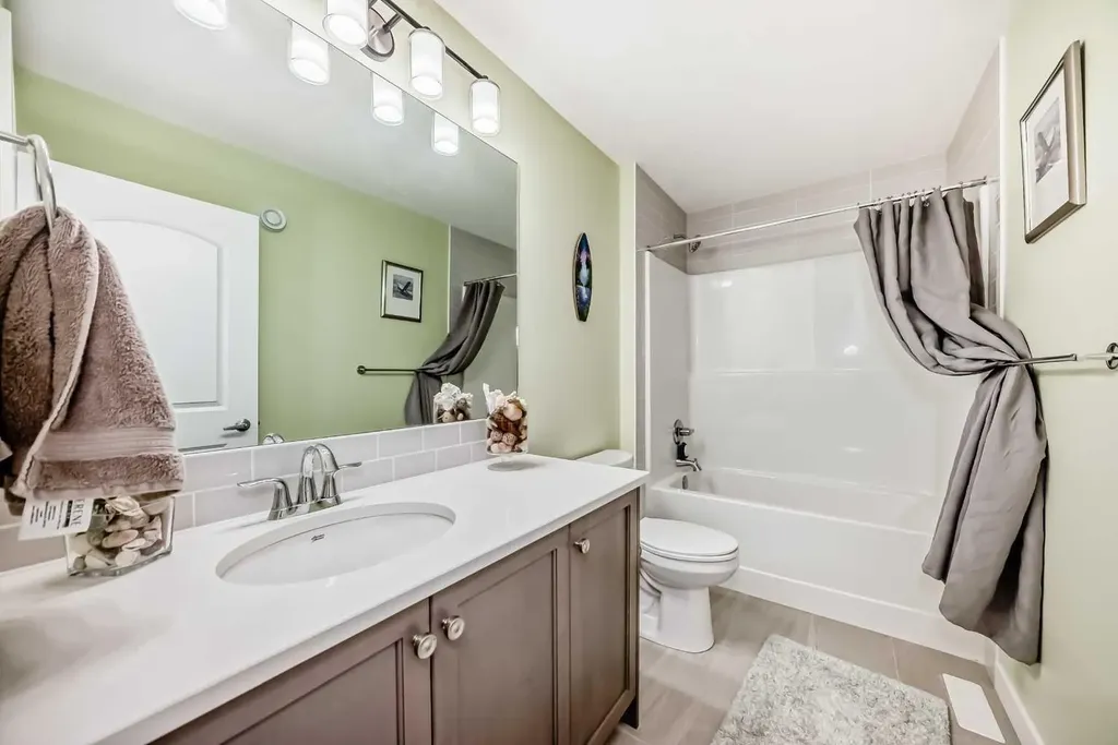 120 Emberside Place Cochrane AB T4C3A8