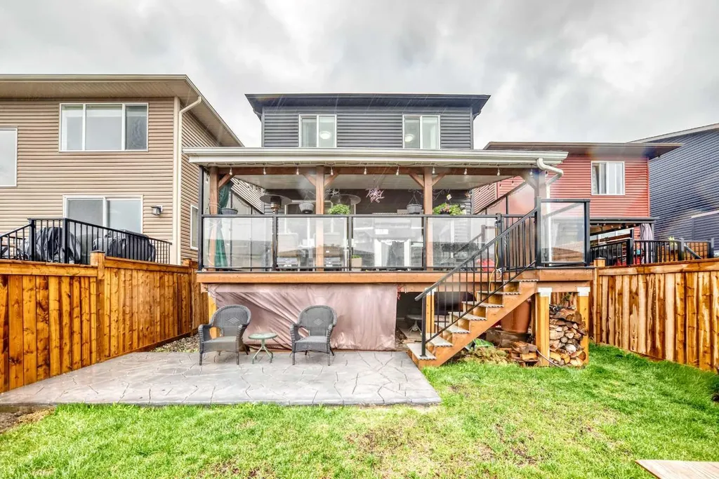 120 Emberside Place Cochrane AB T4C3A8