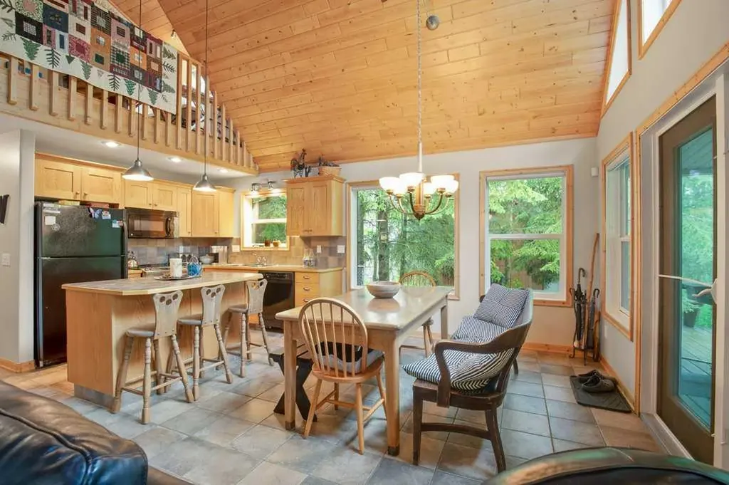 709 Sunhaven Way Sunbreaker Cove AB T0C 0J0